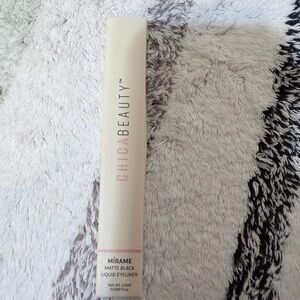 Mírame Matte Black Liquid Eyeliner